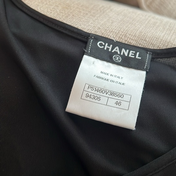 CHANEL black Tank Top with CC buttons on the side SIZE 46 runs big - Picture 4 of 6